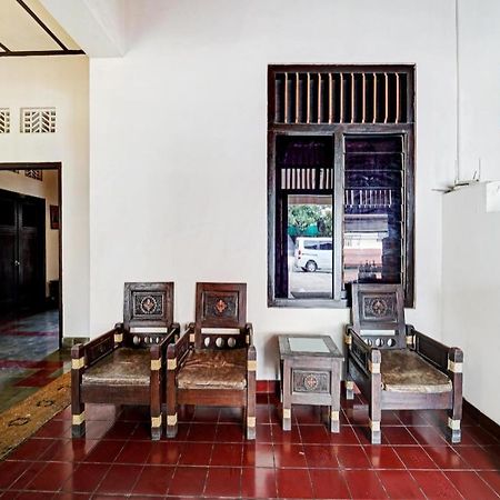 Oyo 90676 Oryza Hotel Yogyakarta Esterno foto