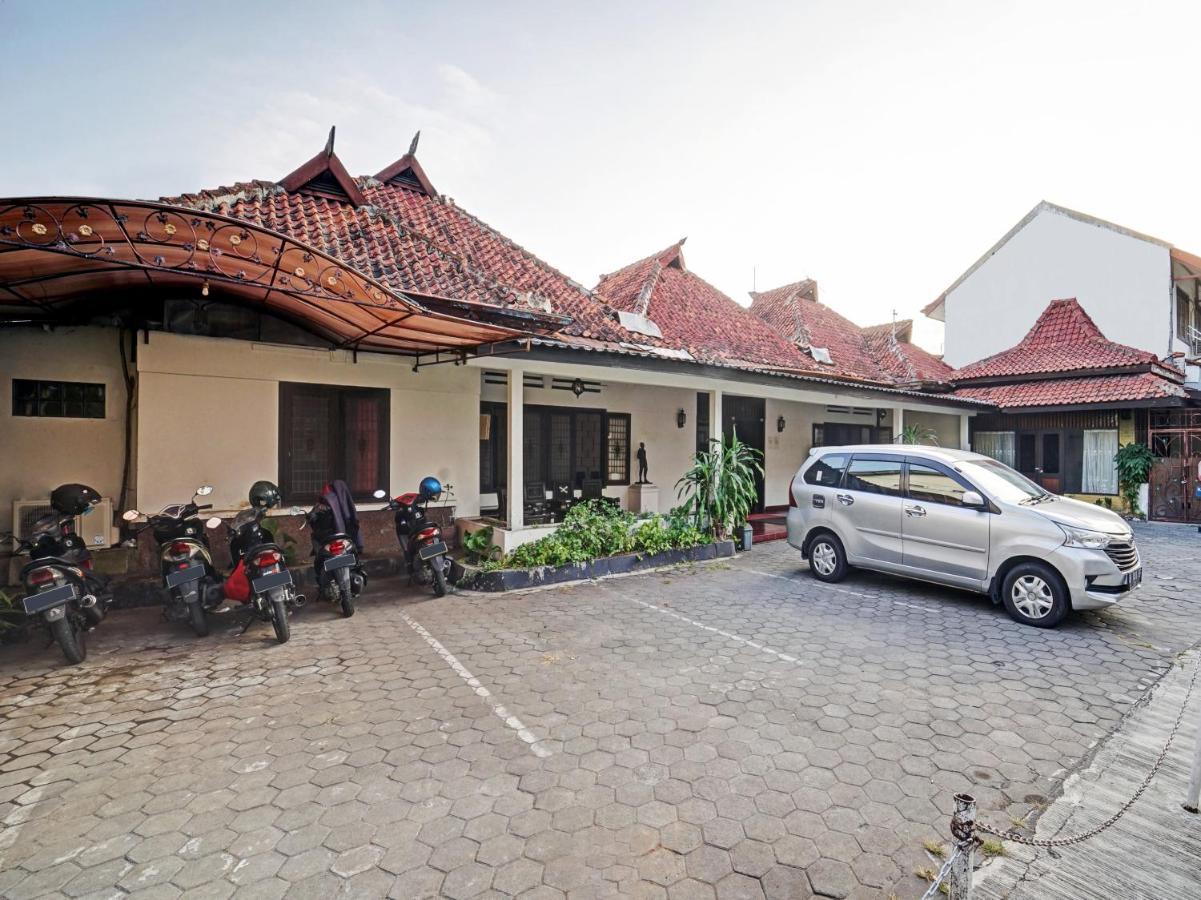 Oyo 90676 Oryza Hotel Yogyakarta Esterno foto