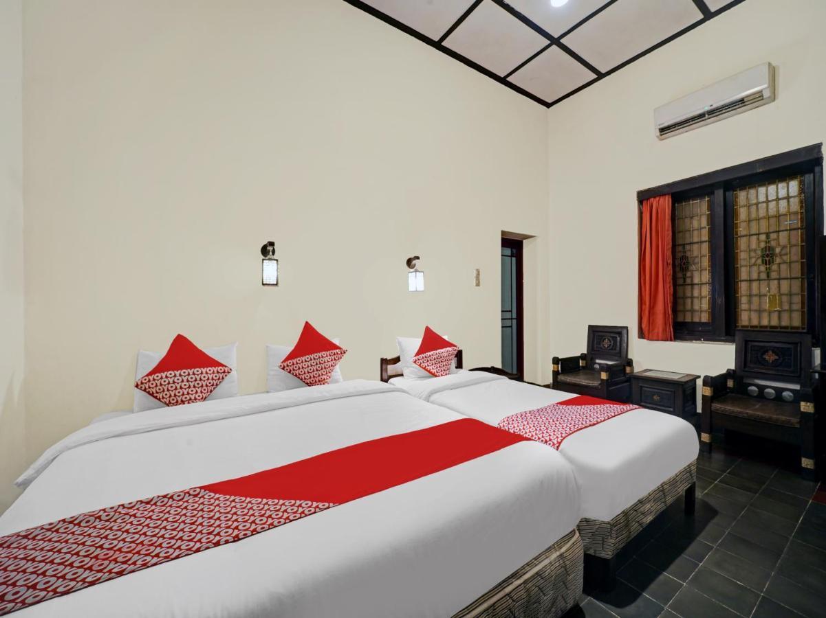 Oyo 90676 Oryza Hotel Yogyakarta Esterno foto