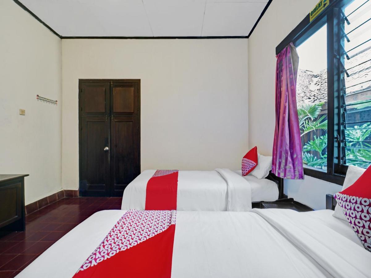 Oyo 90676 Oryza Hotel Yogyakarta Esterno foto