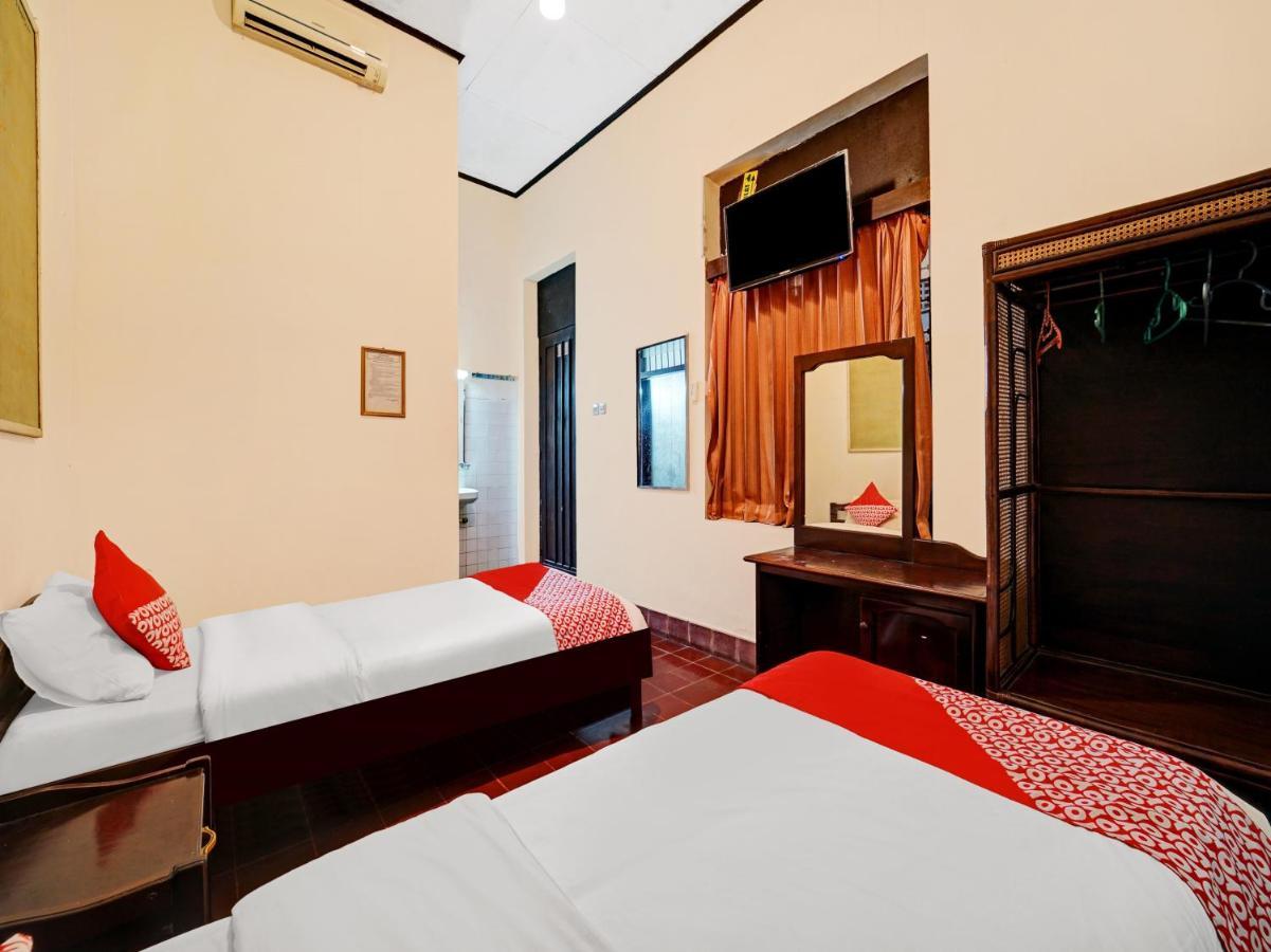 Oyo 90676 Oryza Hotel Yogyakarta Esterno foto