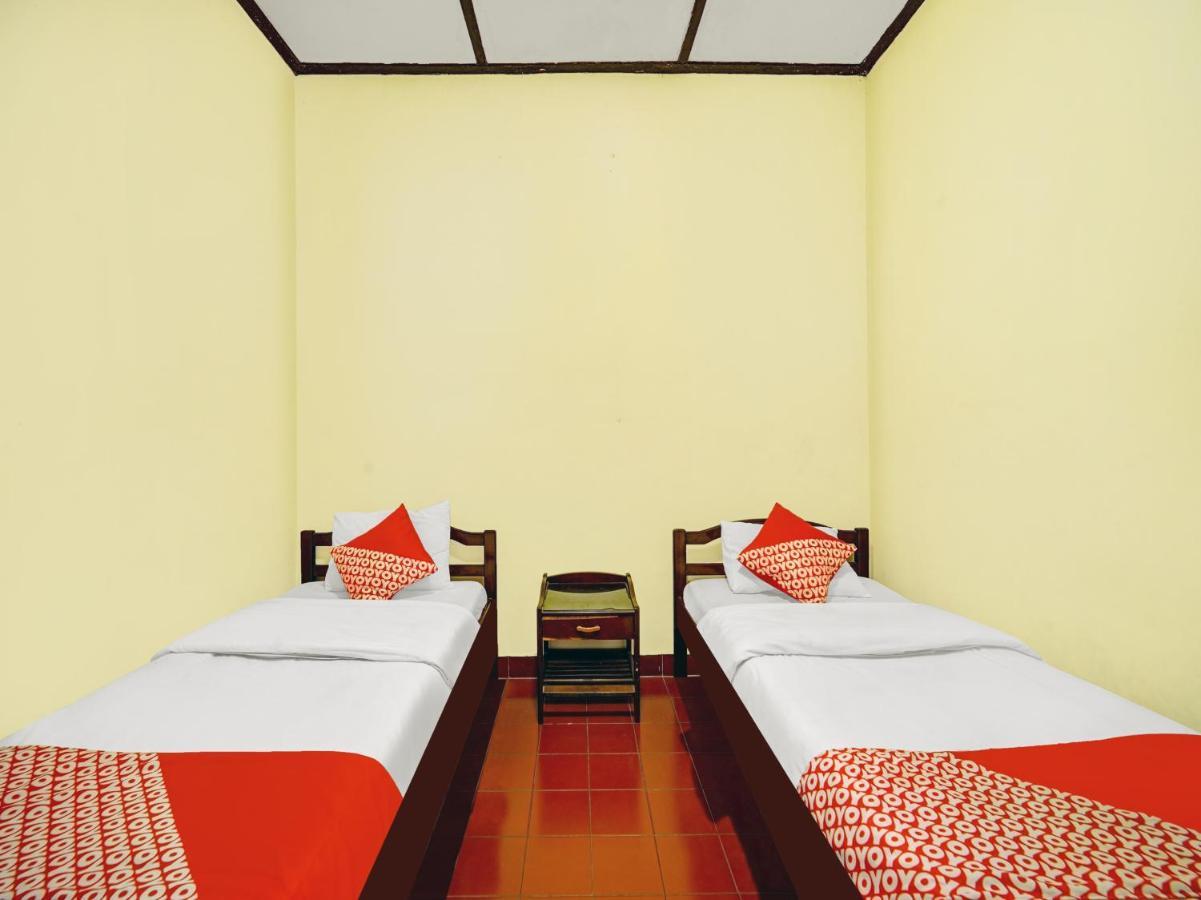 Oyo 90676 Oryza Hotel Yogyakarta Esterno foto