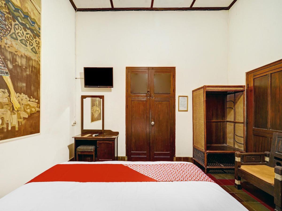 Oyo 90676 Oryza Hotel Yogyakarta Esterno foto