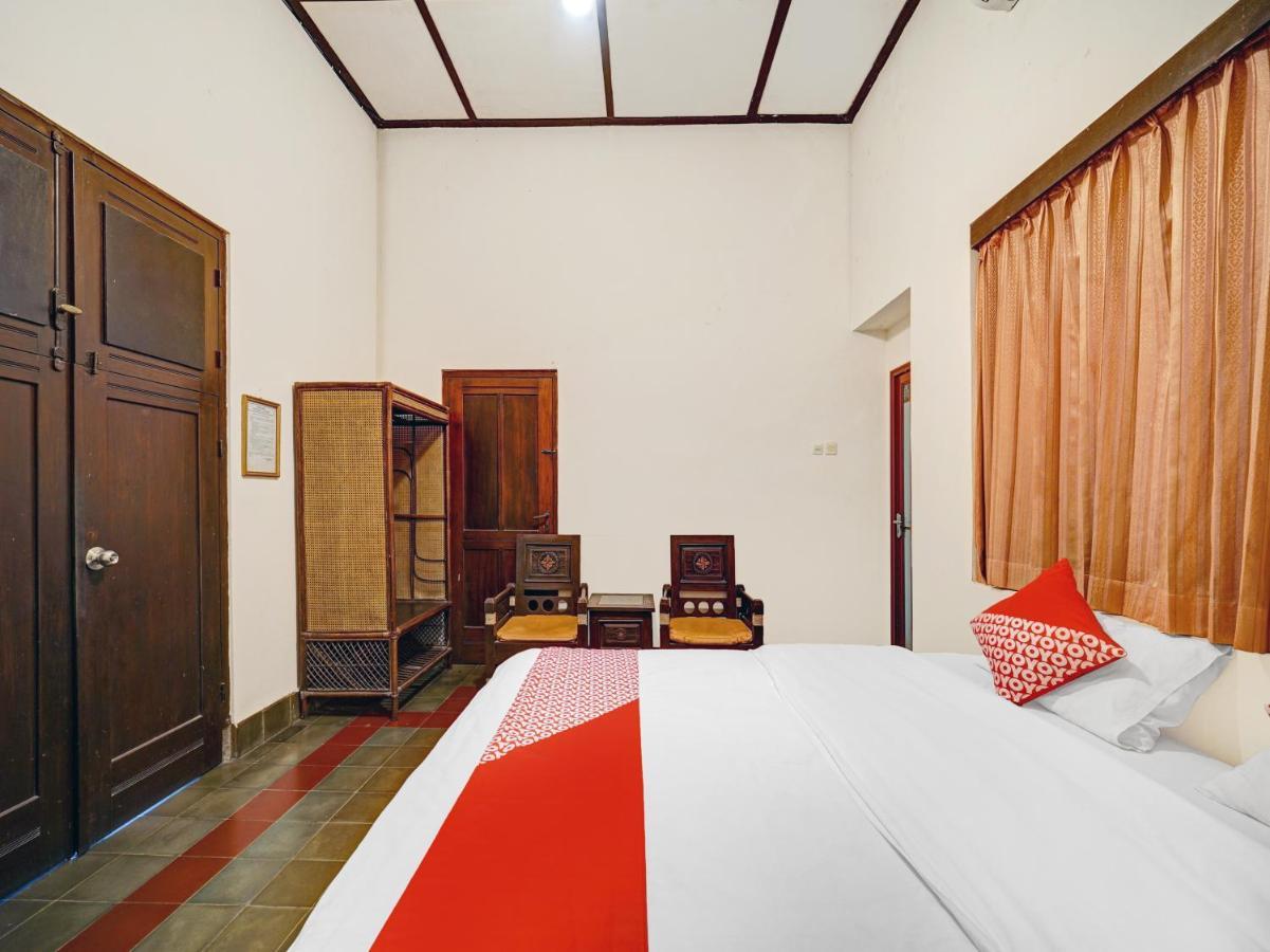 Oyo 90676 Oryza Hotel Yogyakarta Esterno foto