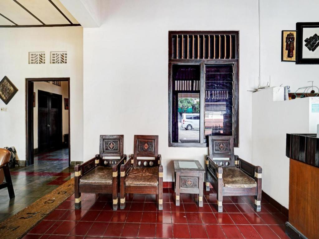 Oyo 90676 Oryza Hotel Yogyakarta Esterno foto